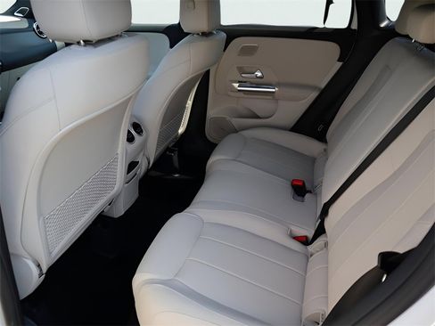 New 2026 Mercedes-Benz GLA 250 4MATIC image 21