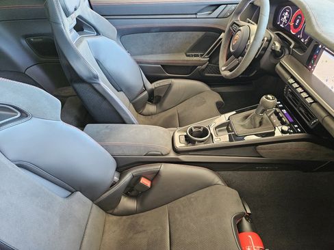 Used 2026 Porsche 911 GT3 image 15