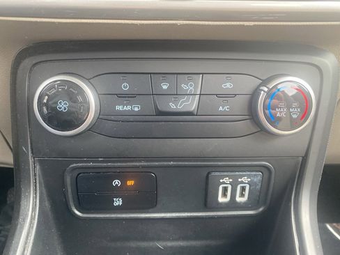 Used 2021 Ford EcoSport S image 12