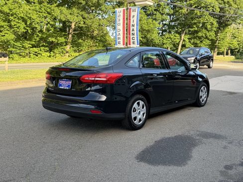 Used 2018 Ford Focus S FWD image 5