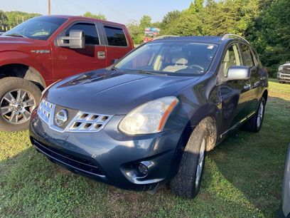 Used 2012 Nissan Rogue SV