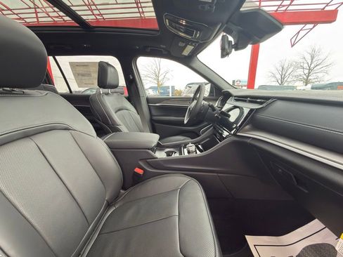New 2026 Jeep Grand Cherokee L Limited AWD/4WD image 35