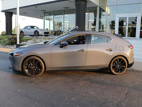 Used 2026 MAZDA MAZDA3 2.5 S Hatchback w/ Appearance Package FWD image 2