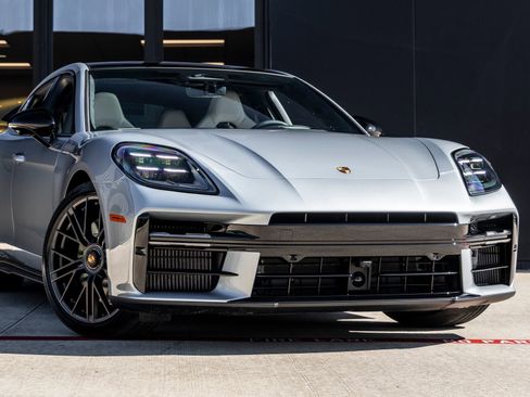 New 2026 Porsche Panamera GTS AWD/4WD image 9