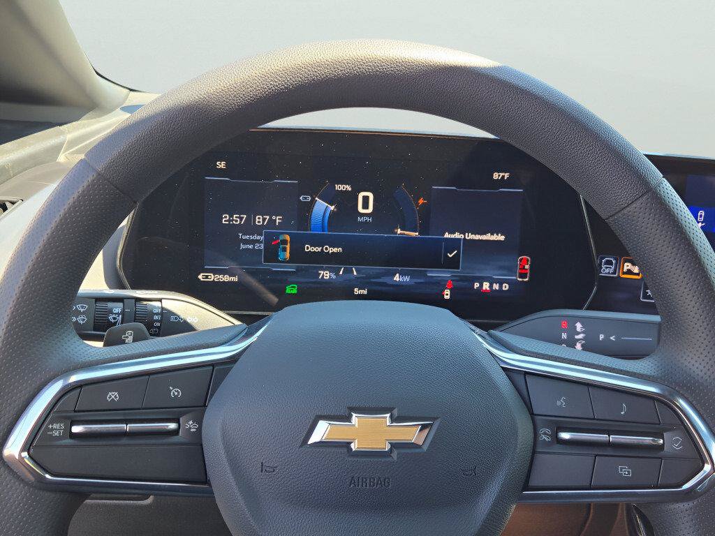 New 2026 Chevrolet Equinox EV LT FWD image 33