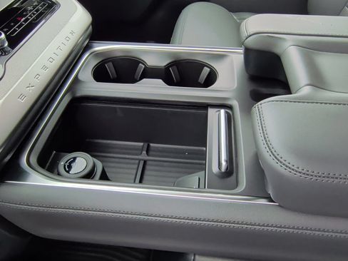 New 2027 Ford Expedition Max Active RWD image 32