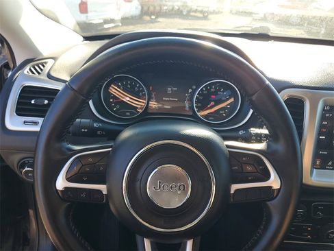 Used 2017 Jeep Compass Latitude w/ Popular Equipment Group image 19