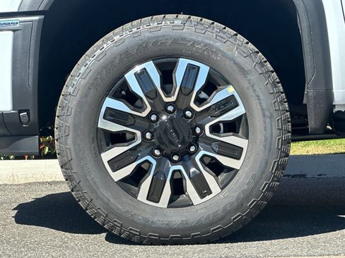 New 2026 GMC Sierra 2500 Denali Ultimate image 25