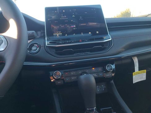 New 2024 Jeep Compass Trailhawk w/ Sun and Sound Group image 33