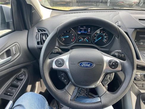 Used 2014 Ford Escape SE w/ Equipment Group 201A FWD image 17