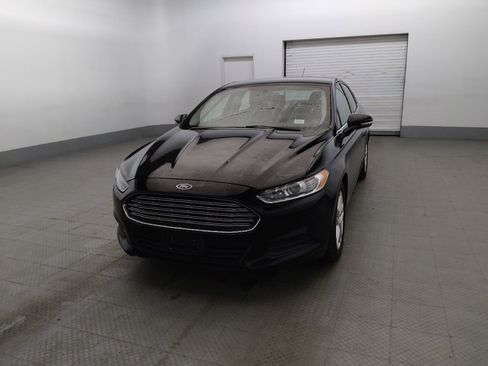 Used 2016 Ford Fusion SE FWD image 15