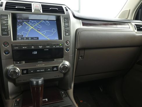 Used 2018 Lexus GX 460 Premium AWD/4WD image 17