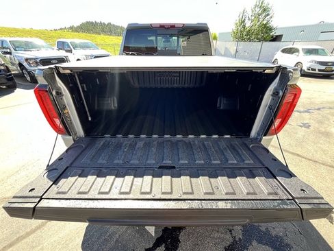 Used 2025 GMC Sierra 1500 Denali w/ Technology Package AWD/4WD image 52