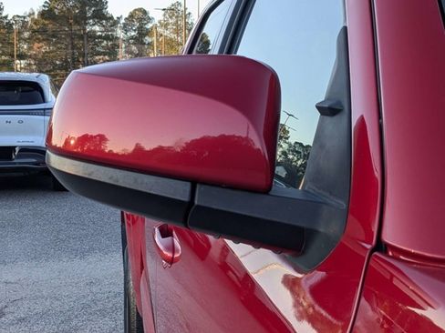 Used 2016 Toyota Tacoma SR5 image 11