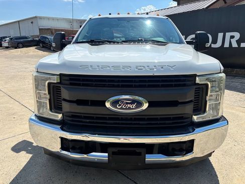 Used 2017 Ford F350 XL w/ Power Equipment Group RWD image 2
