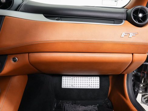 Used 2012 Ferrari FF image 31