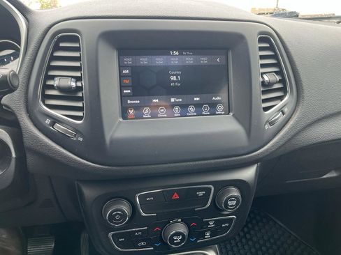 Used 2021 Jeep Compass Latitude w/ Convenience Group AWD/4WD image 11