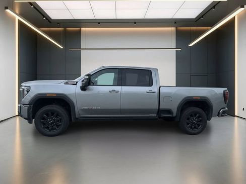 Used 2025 GMC Sierra 2500 AT4 w/ AT4 Premium Plus Package AWD/4WD image 2