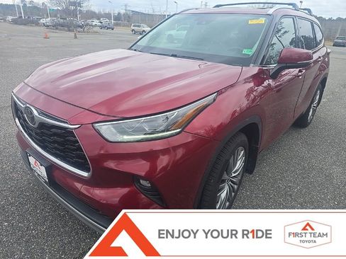 Used 2021 Toyota Highlander Platinum image 1