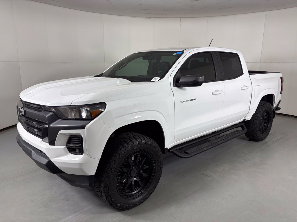 Used 2024 Chevrolet Colorado LT w/ LT Convenience Package RWD image 4