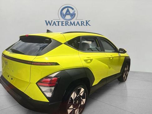 Used 2024 Hyundai Kona SEL w/ Convenience Package FWD image 3