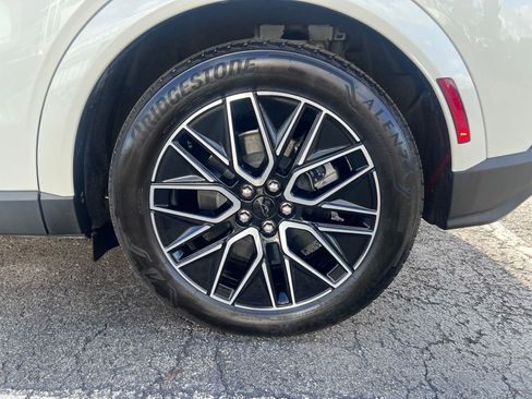 Used 2025 Ford Mustang Mach-E Premium AWD/4WD image 23