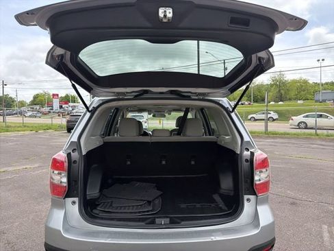 Used 2016 Subaru Forester 2.5i Premium AWD/4WD image 10