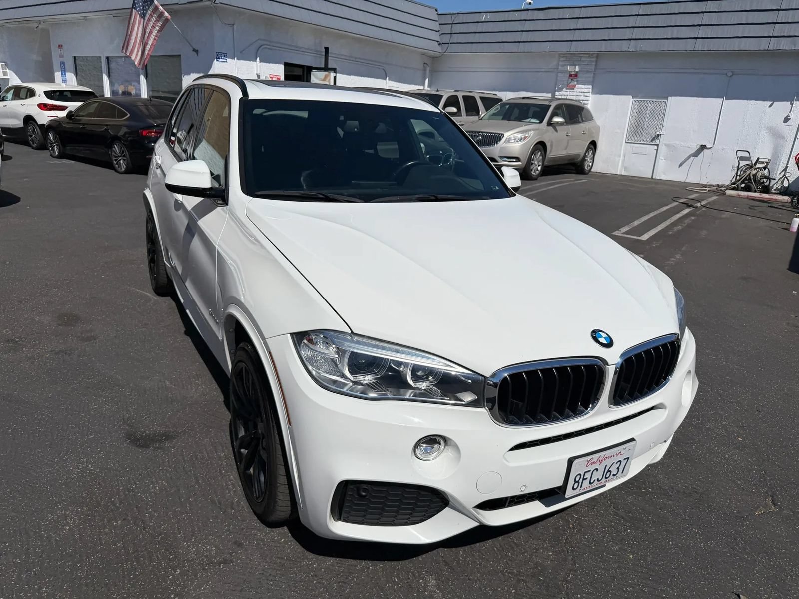 Used 2018 BMW X5 xDrive35i w/ M Sport Package AWD/4WD image 11