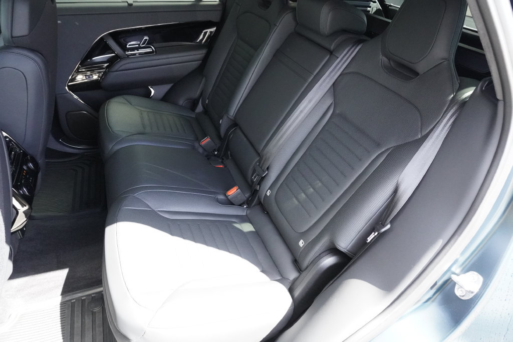 New 2026 Land Rover Range Rover Sport SV AWD/4WD image 30