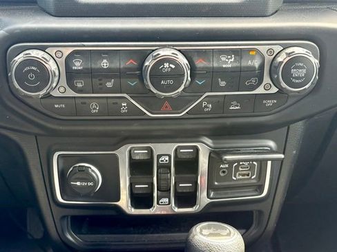 Used 2021 Jeep Wrangler Unlimited Sport AWD/4WD image 24