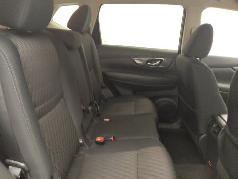 Used 2020 Nissan Rogue SV w/ Premium Package FWD image 19