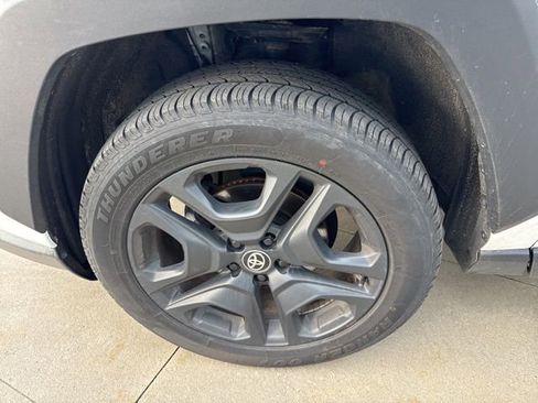 Used 2024 Toyota RAV4 Adventure image 12