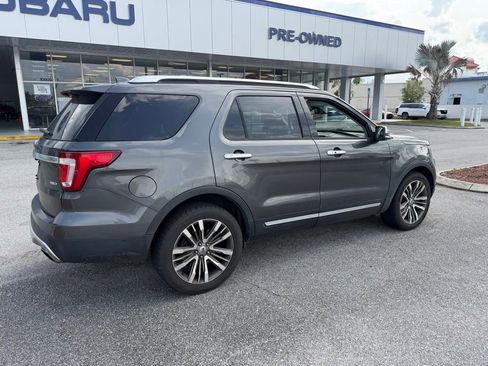 Used 2017 Ford Explorer Platinum AWD/4WD image 3