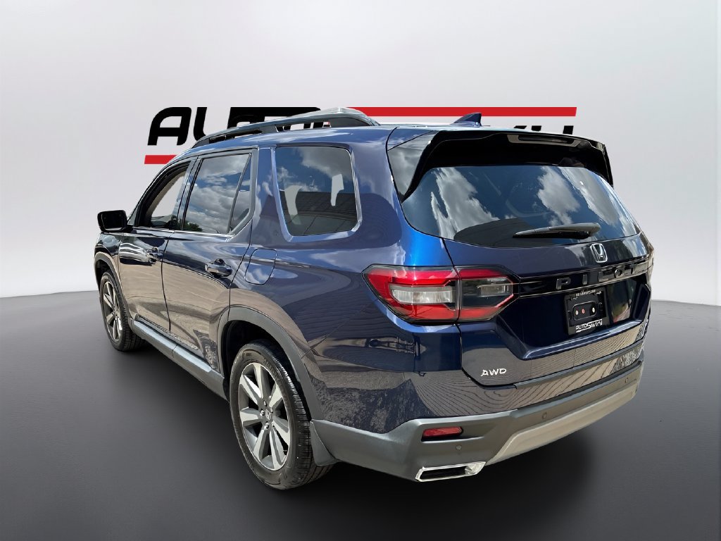 Used 2025 Honda Pilot Elite image 5
