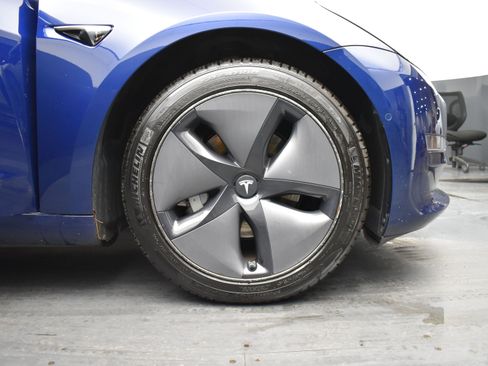 Used 2018 Tesla Model 3 Long Range image 5