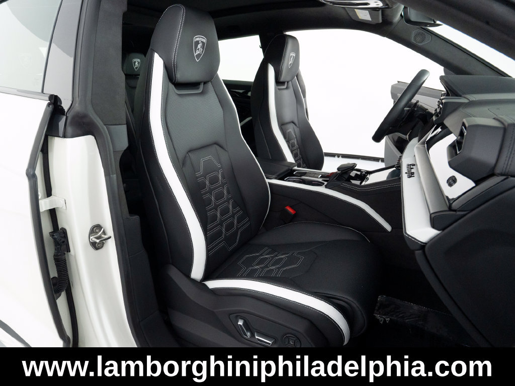 Used 2025 Lamborghini Urus S AWD/4WD image 46