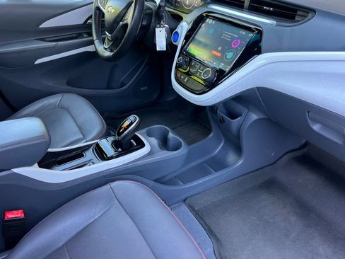 Used 2017 Chevrolet Bolt Premier w/ Driver Confidence II Package FWD image 16