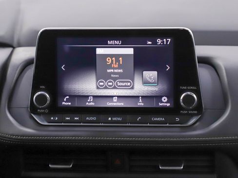 Used 2025 Nissan Rogue SV AWD/4WD image 15