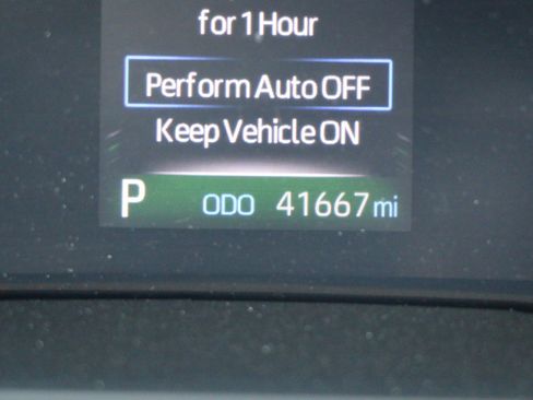 Used 2024 Toyota Sienna XLE w/ XLE Plus Package FWD image 35