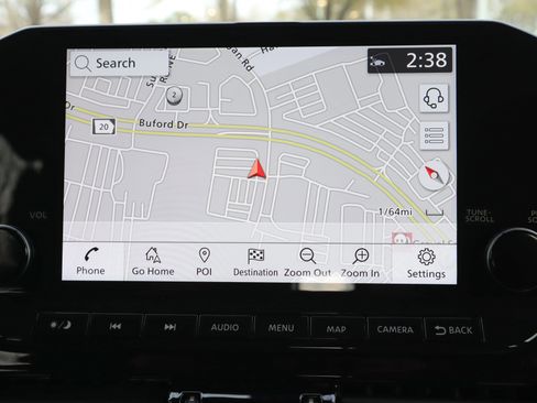 Used 2024 Nissan Pathfinder Platinum image 13