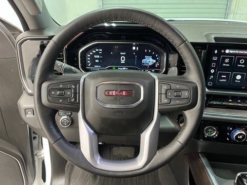Used 2023 GMC Sierra 1500 SLT w/ SLT Premium Package AWD/4WD image 18