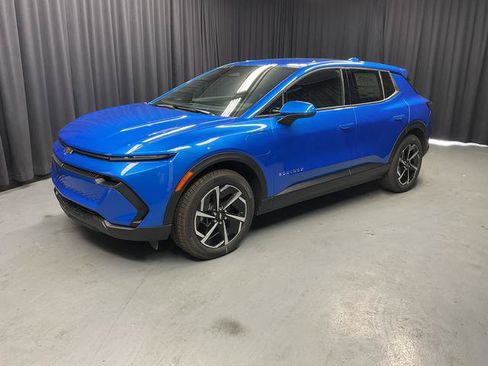 New 2026 Chevrolet Equinox EV LT FWD image 3