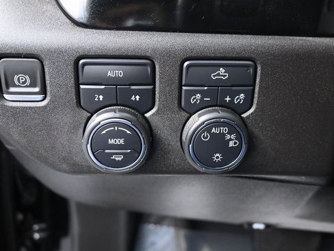 Used 2022 Chevrolet Silverado 1500 LT image 21