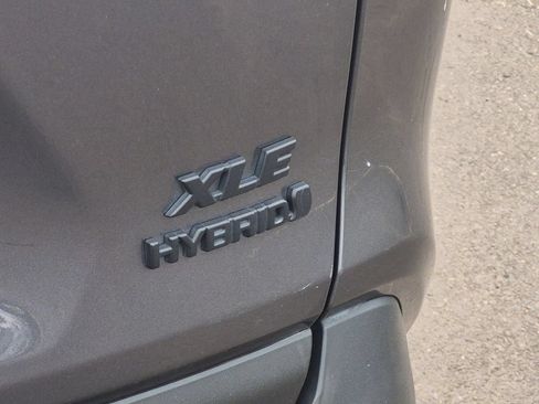 Used 2022 Toyota RAV4 XLE Premium AWD/4WD image 27
