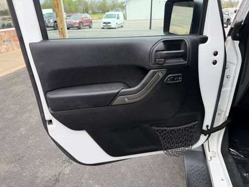 Used 2017 Jeep Wrangler Unlimited Sport w/ Quick Order Package 24S image 12