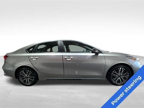 Used 2023 Kia Forte GT-Line w/ GT-Line Premium Package image 4