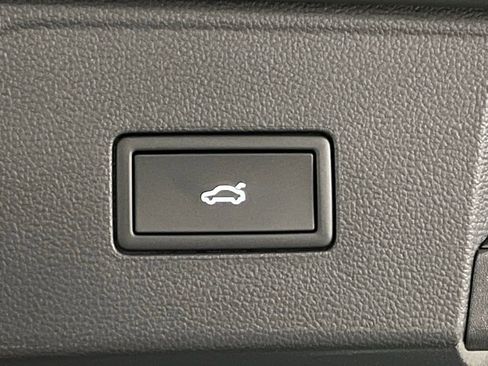 New 2026 Volkswagen Atlas SEL Premium R-Line image 40