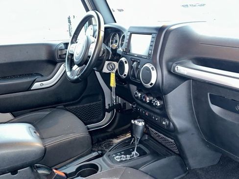 Used 2017 Jeep Wrangler Sahara w/ Dual Top Group image 27