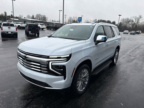 New 2026 Chevrolet Tahoe Premier w/ Sun And Tow Package AWD/4WD image 3