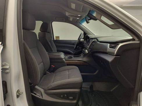 Used 2018 Chevrolet Tahoe LS AWD/4WD image 28